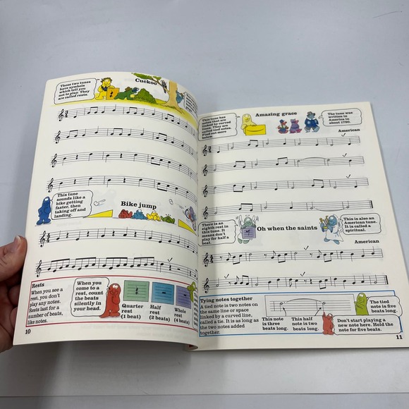 The Usborne Book Of Recorder Tunes Sheet Music Paperback Book Philip Hawthorn - Picture 8 of 12